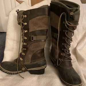 Sorel Conquest Carly Winter Boots size 8